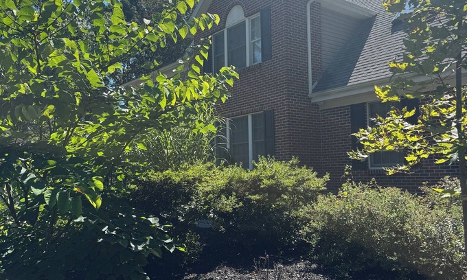 Park Forest Village House | Spacious 6-bedroom house in State College! Perfect for football weekends!