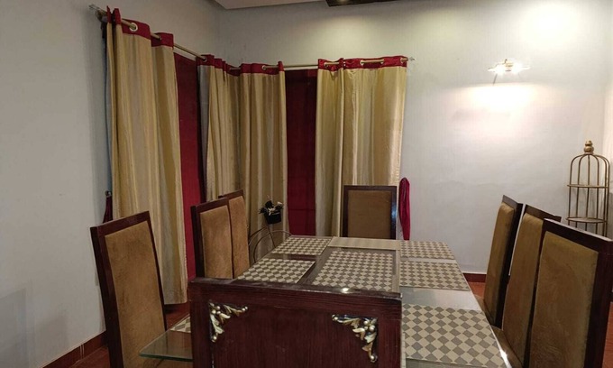 Lahore House | Spacious 6-bedroom house in DHA Phase 5 Lahore