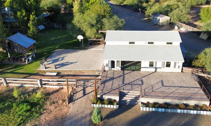 Cottonwood Other | Spacious 8BR Ranch Near Sedona for Groups & Families