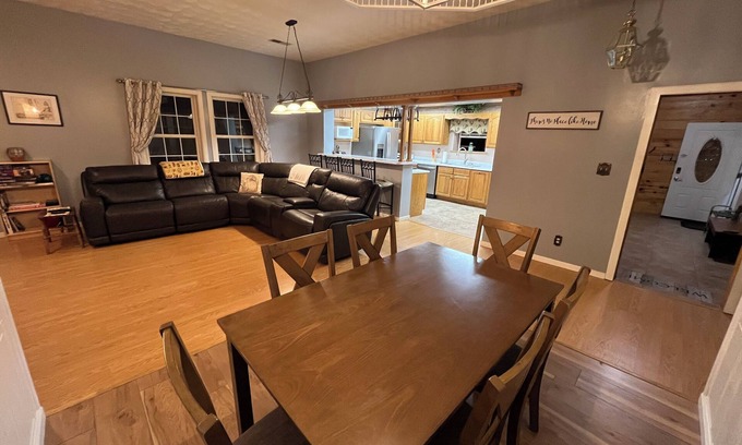 Sloans Valley House | Spacious and comfortable 3-bedroom house in peaceful Somerset, KY. All amenities