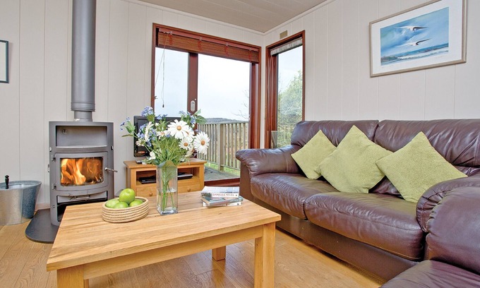 Dawlish Cabin | Spacious and contemporary lodge with countryside views.