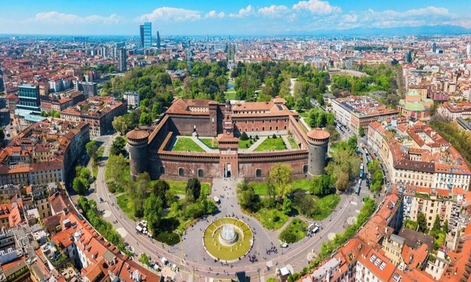 Fiera Apartment | Spacious and Modern Penthouse Near CityLife