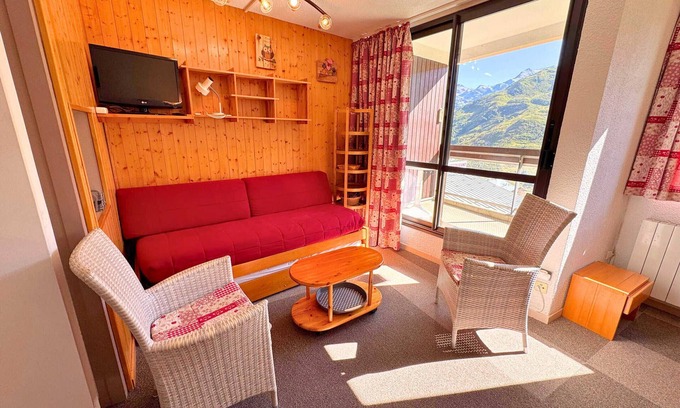Reberty Apartment | Spacious Apartment for 10, Ski-In/Ski-Out, Reberty 1850, Les Menuires