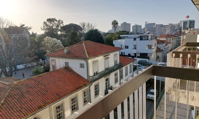 Ramalde Apartment | Spacious apartment with private Parking near Serralves Gardens and the Beach