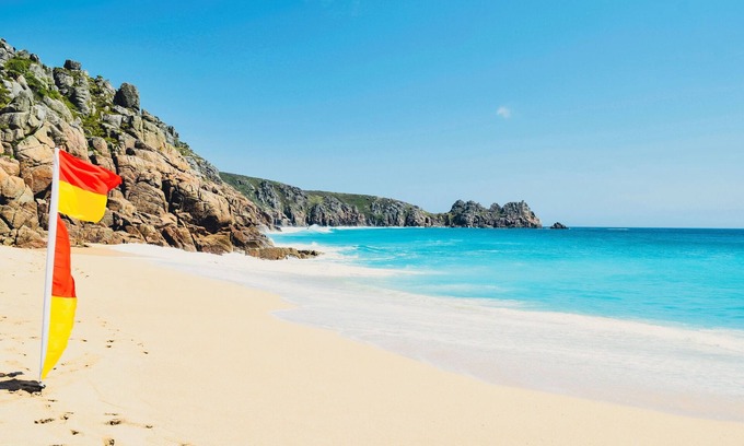 Saint Erth Praze House | Spacious Barn/Garden/Parking/Beaches, Marazion & Hayle 4 miles/St Ives 7 miles