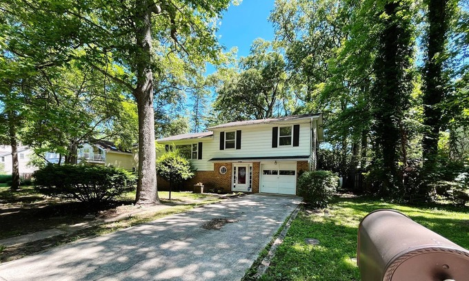 Annapolis House | SPACIOUS BAY HOME CLOSE TO THE BEACH!!!!