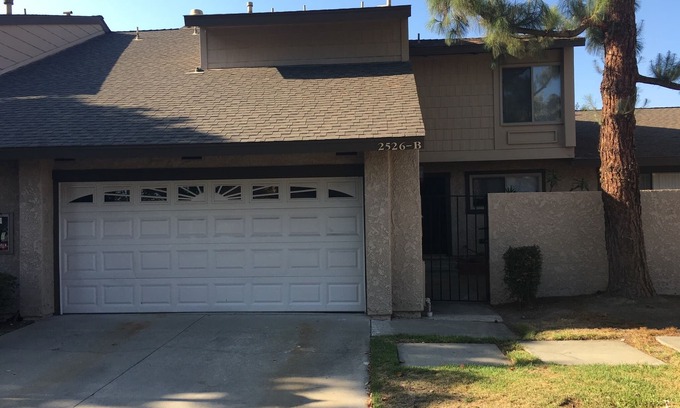 Santa Ana House | Spacious Beautiful Home, Perfect For Getaways With Family