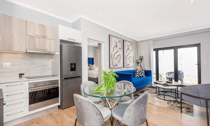 Greater Johannesburg Metropolitan Area Apartment | Spacious | Brand New | 2 Bed | Rosebank