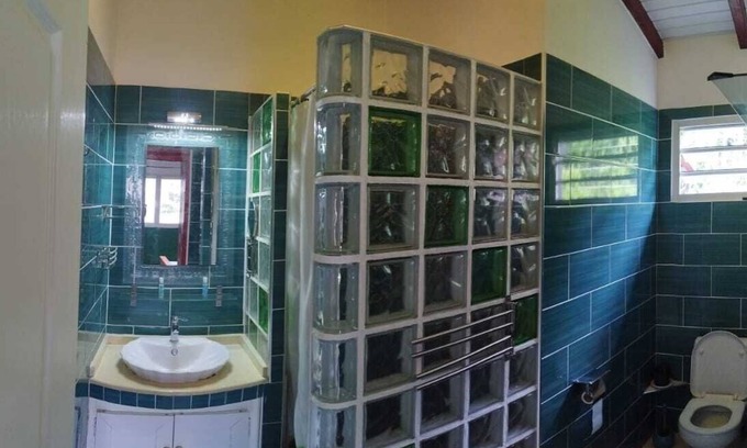 Point d'Or House | Spacious, bright villa ideal for families.