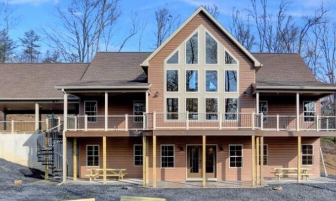 Huntingdon Cabin | Spacious Cabin Steps to Lake with Firepit & Arcade