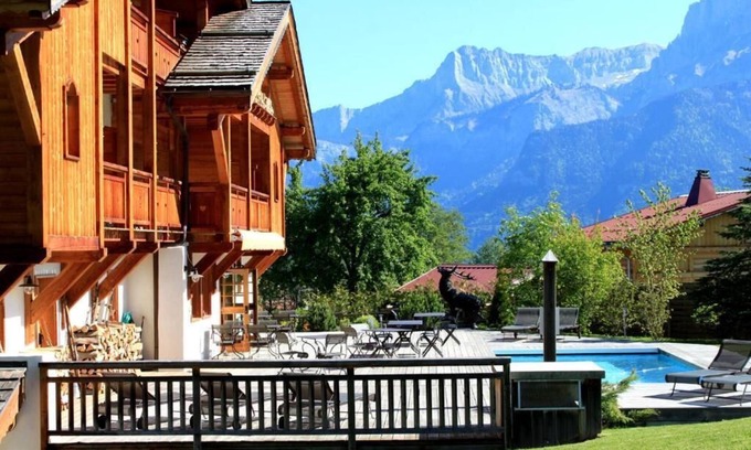 Sallanches Ski Chalet | Spacious chalet 15 minutes from Megève and facing Mont Blanc!