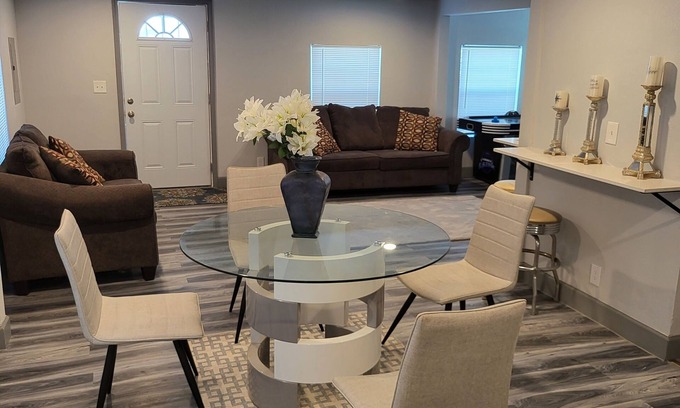 Tulsa House | Spacious Cheerful 1-Bedroom Residential Home