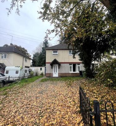 Worcester House | Spacious City Centre Home Near Hospital & M5