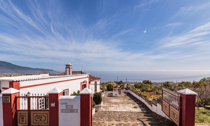 Brena Alta Cottage | Spacious country house in Breña Alta, La Palma with panoramic views