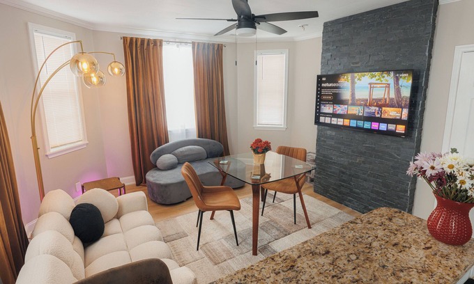 Foxcroft Square Apartment | Spacious Cozy 4BR/2BA Apartment, Free Park, WiFi, AC/Heat