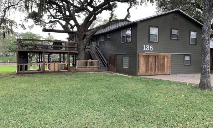Cedar Lane House | Spacious Creek Home w/Fishing Pier