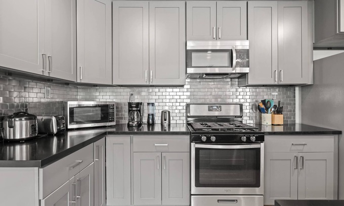 Walnut Valley House | Spacious Family Friendly House in Central Location