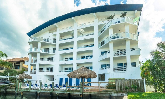 Clearwater Beach Condo | Spacious Family Retreat in Clearwater Beach