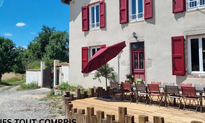 Mornand-en-Forez Cottage | Spacious gîte for 15 with pool and pets allowed