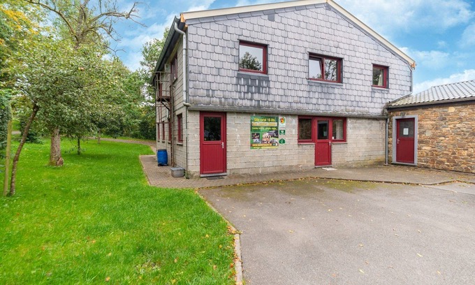 Trois-Ponts House | Spacious Group Stay in Wanne