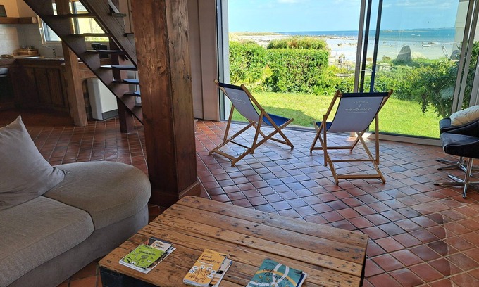 Plouneour-Brignogan-Plages House | Spacious holiday home with sea view