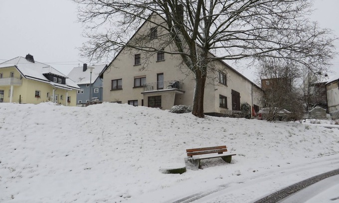 Hundheim House | Spacious holiday home with beautiful views over the Idarwald
