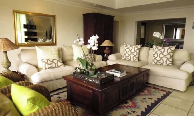 La Lucia House | 🏡 Spacious Holiday Home with Sea Views, Private Studio & Full-Time Staff