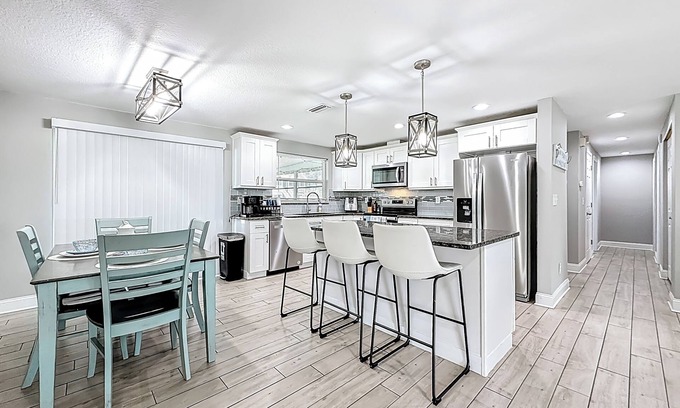 Pinellas Point House | Spacious home central to Downtown St. Pete and the Beach