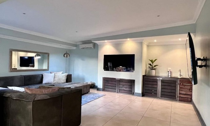 Strand House | Spacious home with pool 200M from beach