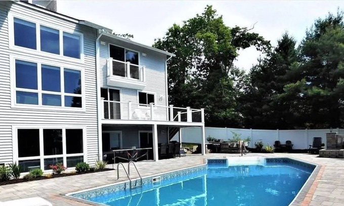 Haversham House | Spacious home with Pool & Hot Tub- Close to beaches