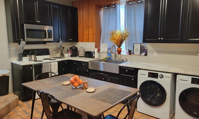 Corryville Apartment | Spacious Industrial split level with a Balcony