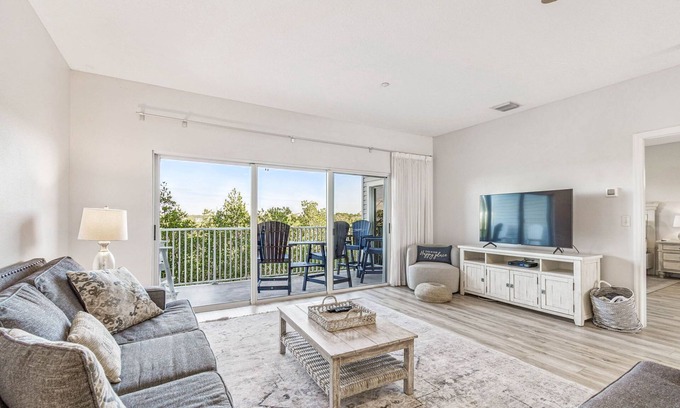 Indian Shores Condo | Spacious Intracoastal Condo | 3 min walk to beach!