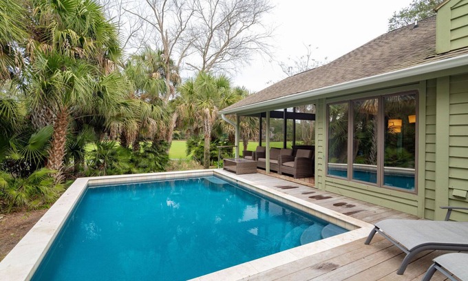 Vanderhorst Plantation House | SPACIOUS Kiawah Home, Pet Friendly and Private Pool!