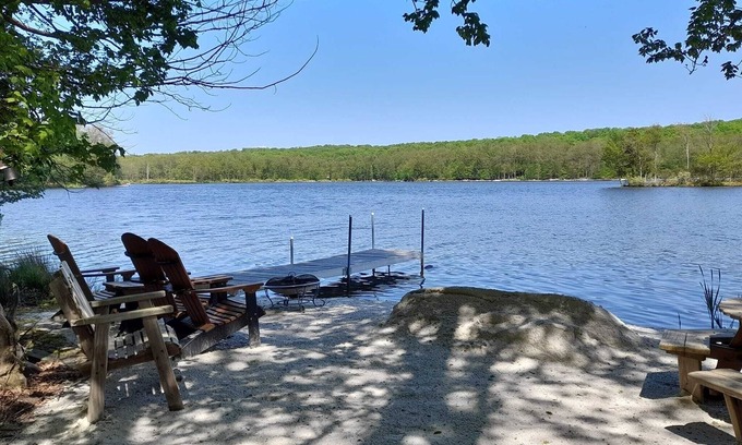 Gouldsboro Cabin | Spacious Lakefront 4 bedroom, 2 bath Mountain Retreat with Private Beach, Kayaks