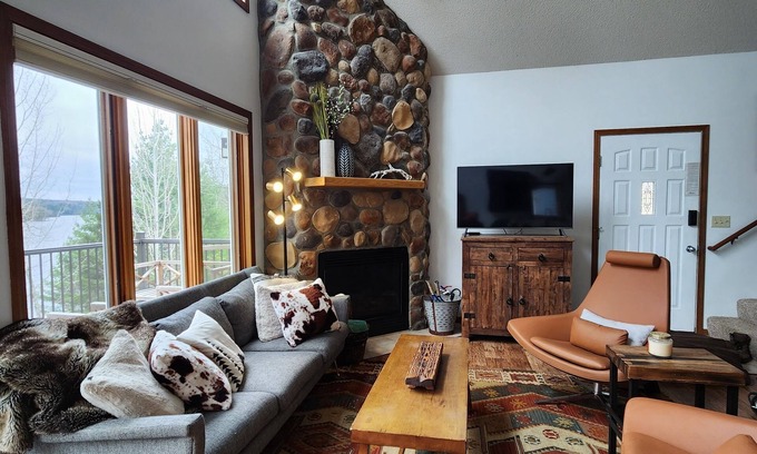 Biwabik Villa | Spacious Lakefront Villa, 4 Bed/3 Bath, Ski/Golf/Fish/4 Season Trails