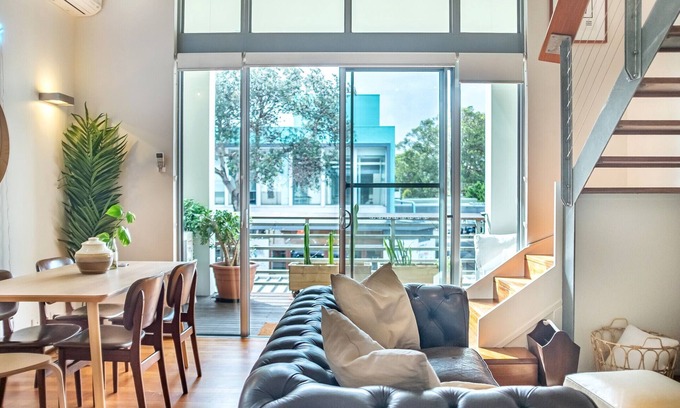 Bondi Beach Apartment | Spacious Lofty Loft by Sydney Dreams