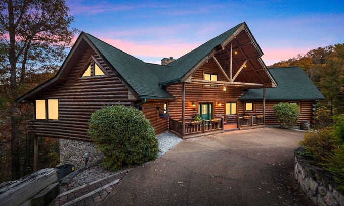 Townsend Cabin | Spacious Luxury Cabin π with huge deck, Smoky Mountain National Park β°!