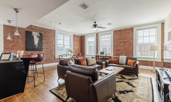 Greenville Downtown Apartment | Spacious Main St Loft | 2BD/2BA + Low cost parking