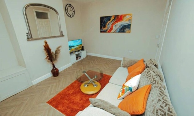 Gateshead Apartment | Spacious Modern 2 bed house, Gateshead.