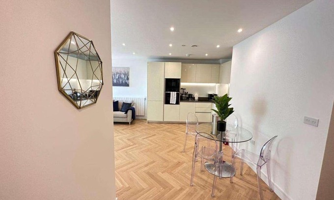 Eltham West Apartment | Spacious one bedroom luxury apartment in Kidbrooke Greenwich