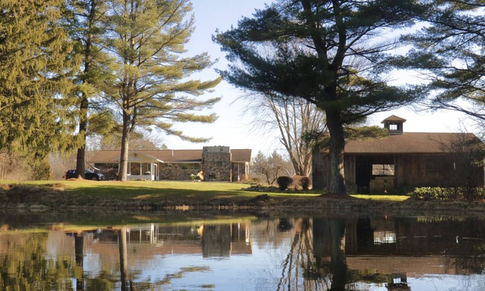 Rotterdam Junction House | Spacious Relaxing 3BR in Saratoga county with freshwater pond and privacy.