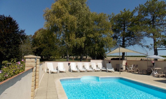 Angeduc Cottage | Spacious rental with heated pool, WIFI and pets allowed