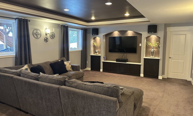 Huffman - O' Malley Apartment | Spacious Serene private space on acre with gym and theater; close to city sites