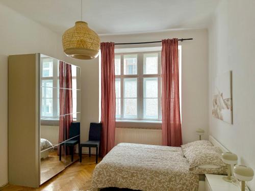 Simmering Apartment | Spacious Stylish Apartment with Free Parking