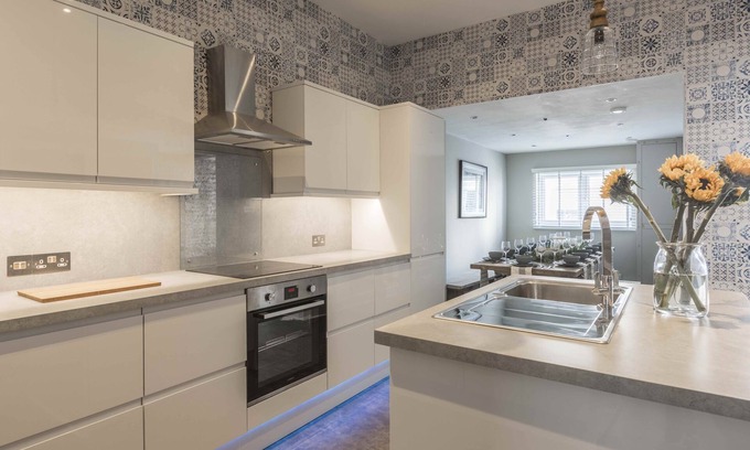 Brighton City Centre House | Spacious Townhouse in central Brighton | Sleeps up to 20