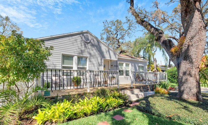Riverside Heights House | Spacious & Tropical | Patio & Grill | Ace Location