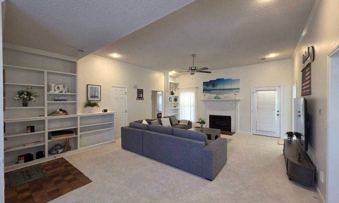 Tuscaloosa House | Spacious Tuscaloosa Getaway – 3BR, 2BA. PLEASE READ THE DESCRIPTION.