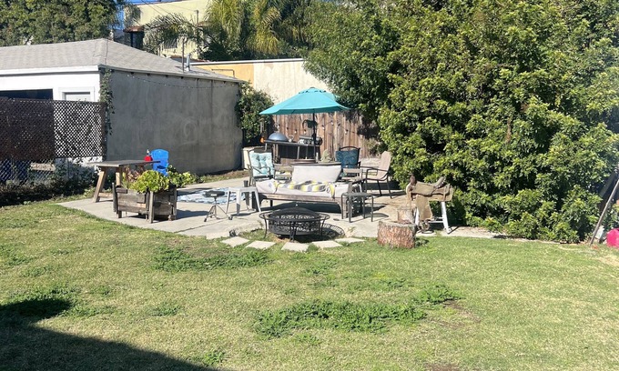 Mid City House | Spacious two bedroom, duplex, centrally located