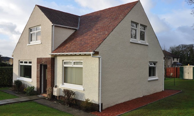 Largs Villa | Spacious Villa in Largs, North Ayrshire Coast.Ideal for families. Pets considere