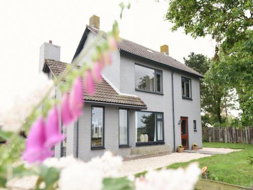 Callantsoog Villa | Spacious Villa with garden